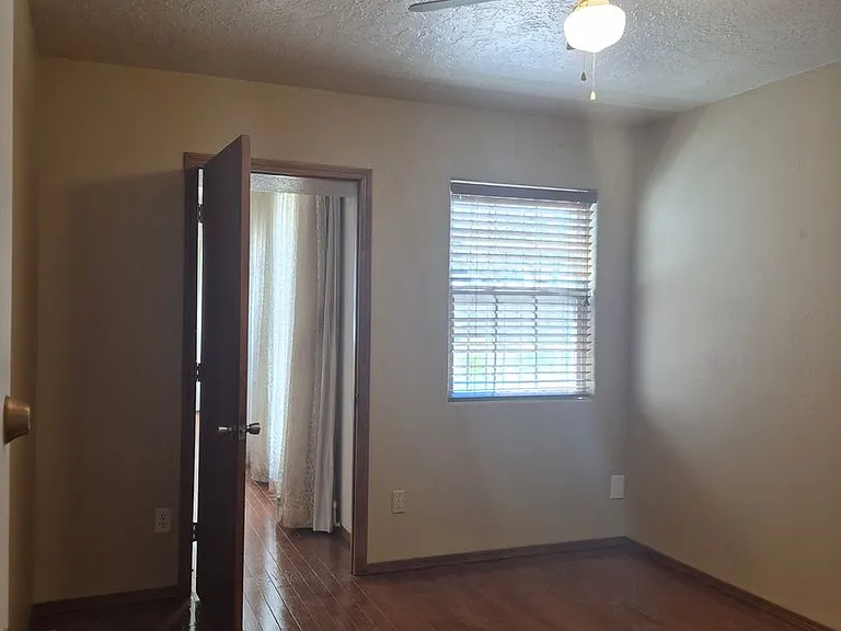 5832 Avenida La Barranca NW — Photo 10