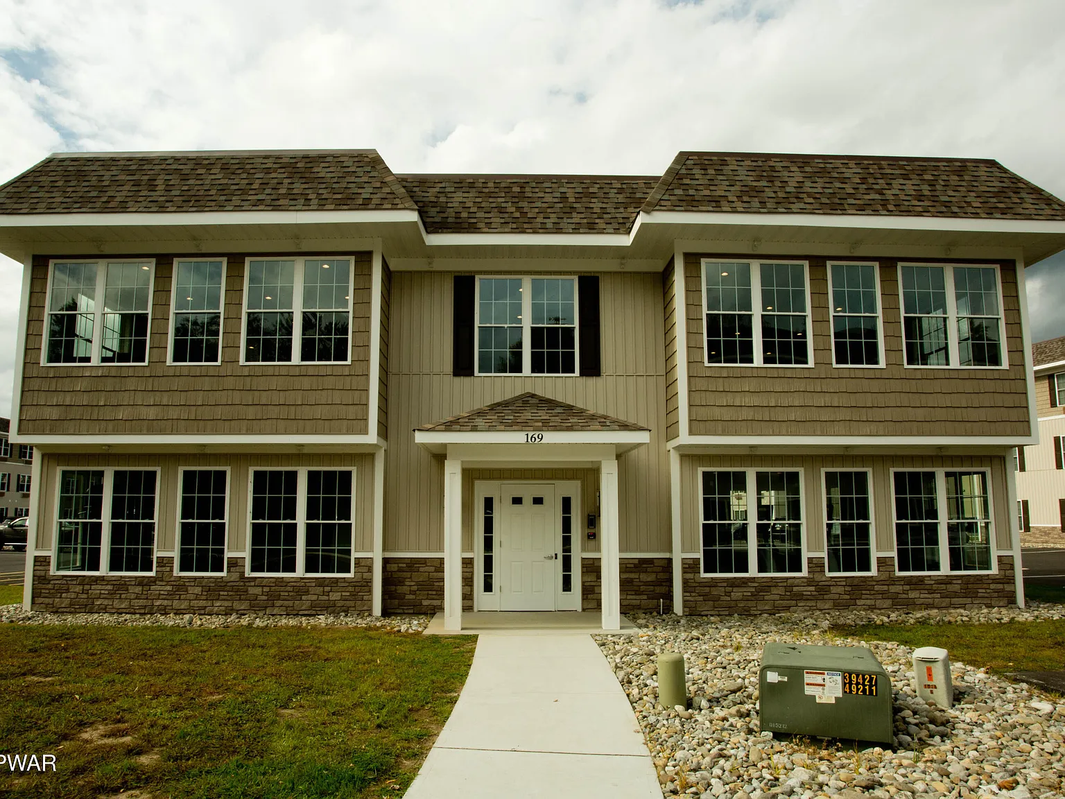 2 bed, 2.0 bath, 1260 sqft, $1,950 — Photo 2
