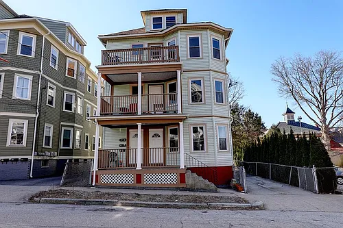 47 Carrington Ave #3 Photo 1
