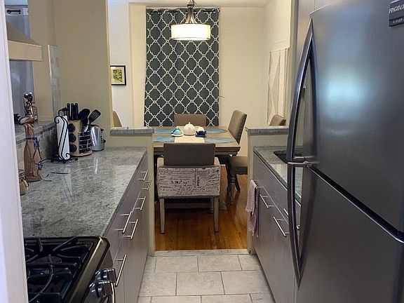 3rd image of 400 E 17th St APT 311