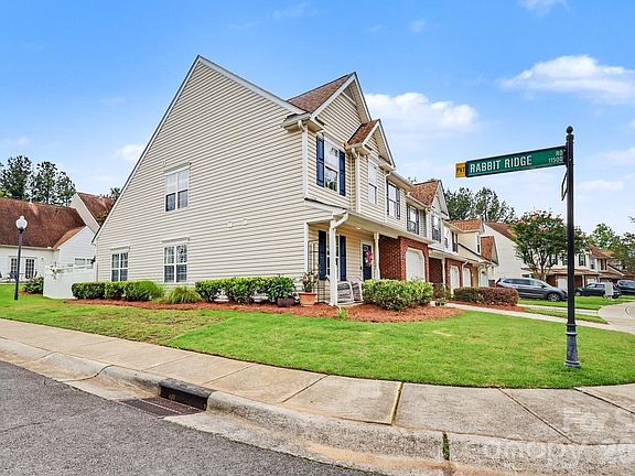 4th image of 11184 Saintsbury Pl