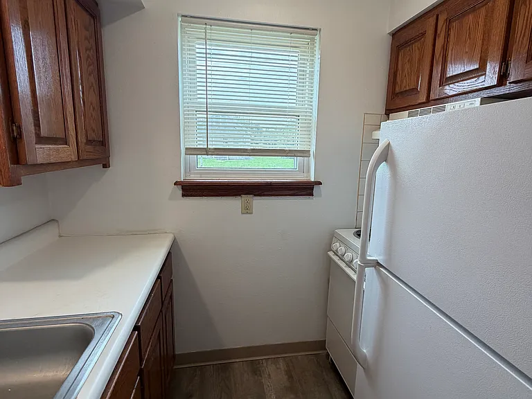 312 S Olive St #D — Photo 3
