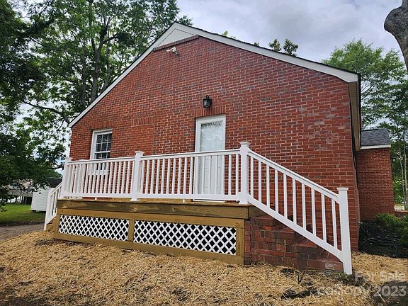 2nd image of 506 E McGregor St