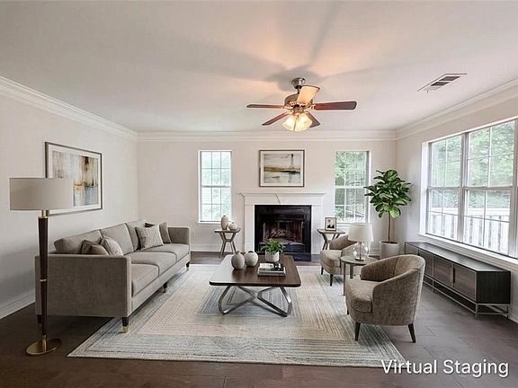 2nd image of 3154 Kings Glen Dr