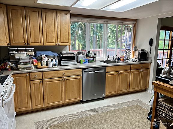 4th image of 13825 70th Avenue NE