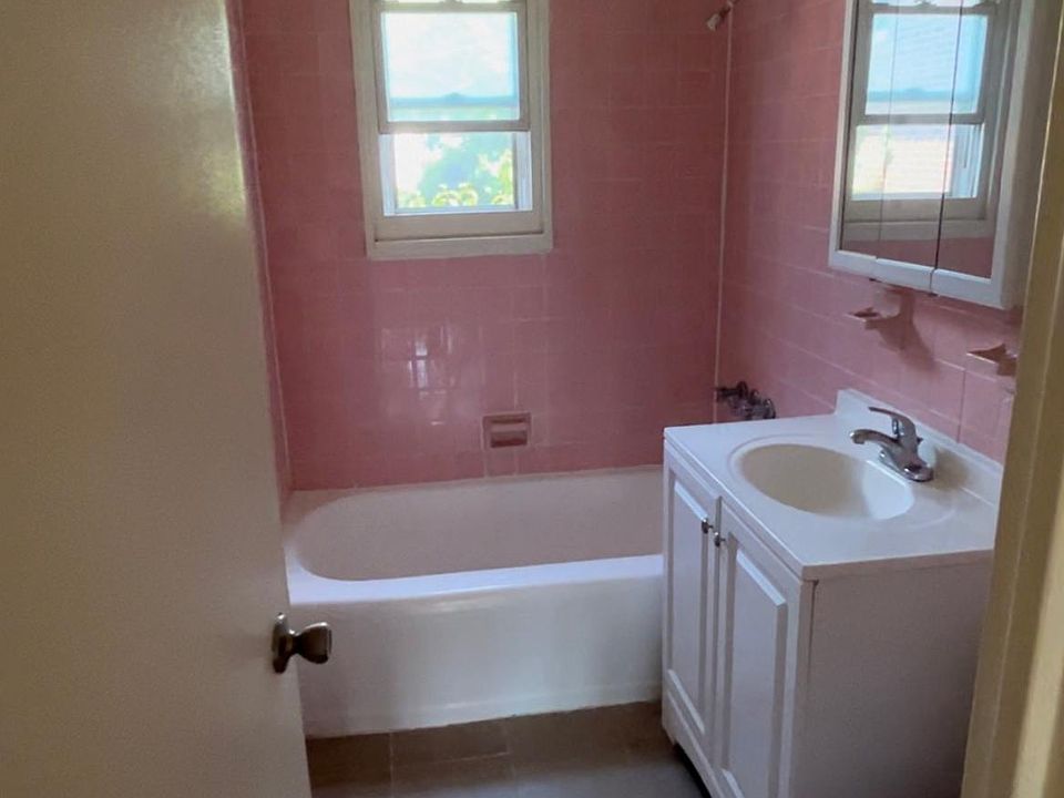 2nd image of 724 Broad Ave APT A19