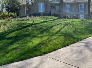 8916 Mountain Brook Ct, Louisville, KY