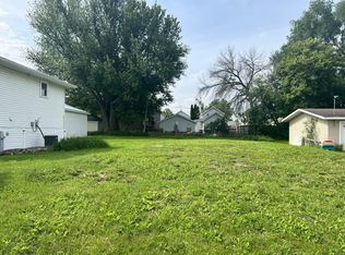 W 4th Ave, Oshkosh, WI 54902