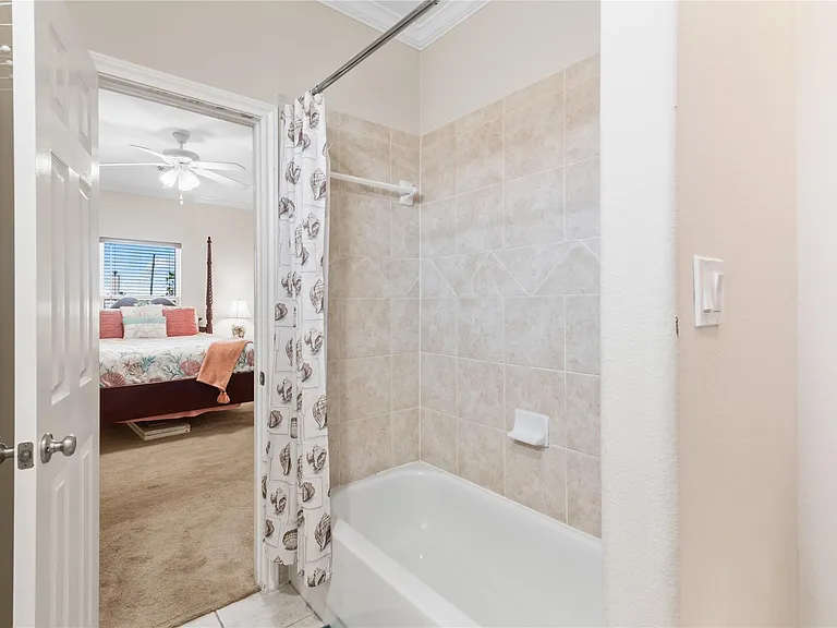 13819 Mutiny Ln — Photo 29