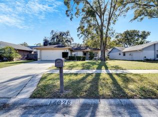 17626 Shadyside Cir, Lutz, FL 33549