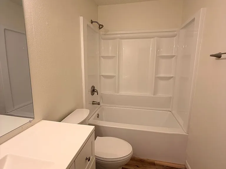 500-532 N Betty Jo Dr — Photo 17