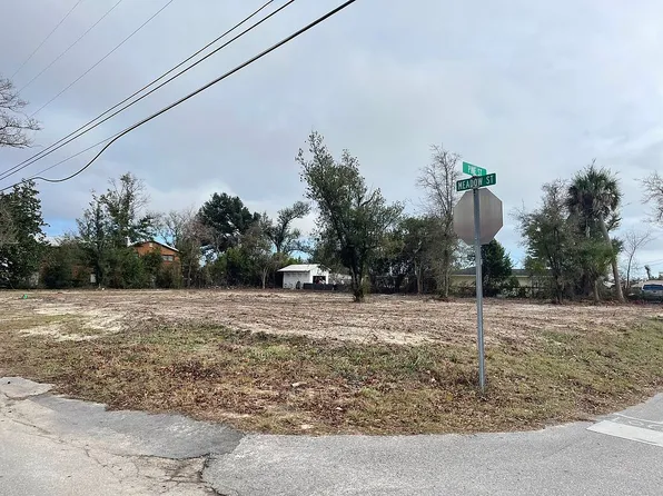 4802 Meadow St, Panama City, FL 32404