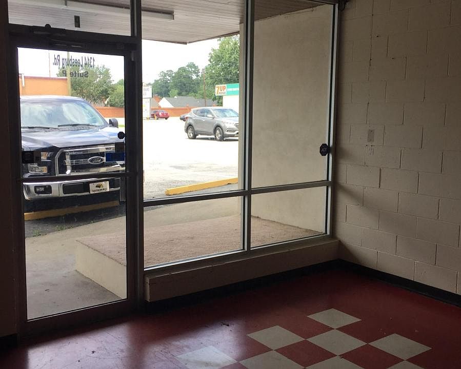 2nd image of 1314 Leesburg Rd Ste P