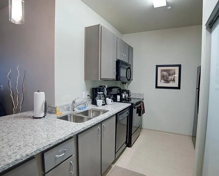 The 951 Apartments — Photo 34