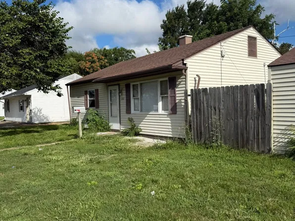 1302 W Grand Ave, Decatur, IL 62522