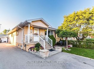 24 Clarion Rd, Toronto, ON M9R3Y5