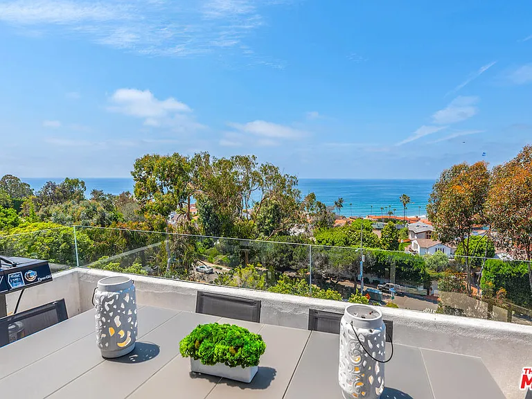 7782 Lookout Dr — Photo 17