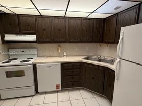 3101 Oakland Shores Dr