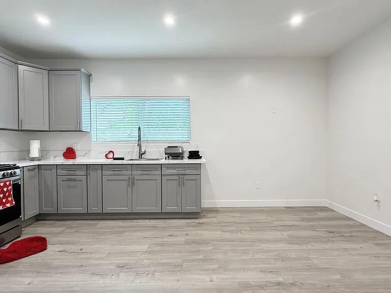 5827 Eastbrook Ave — Photo 4