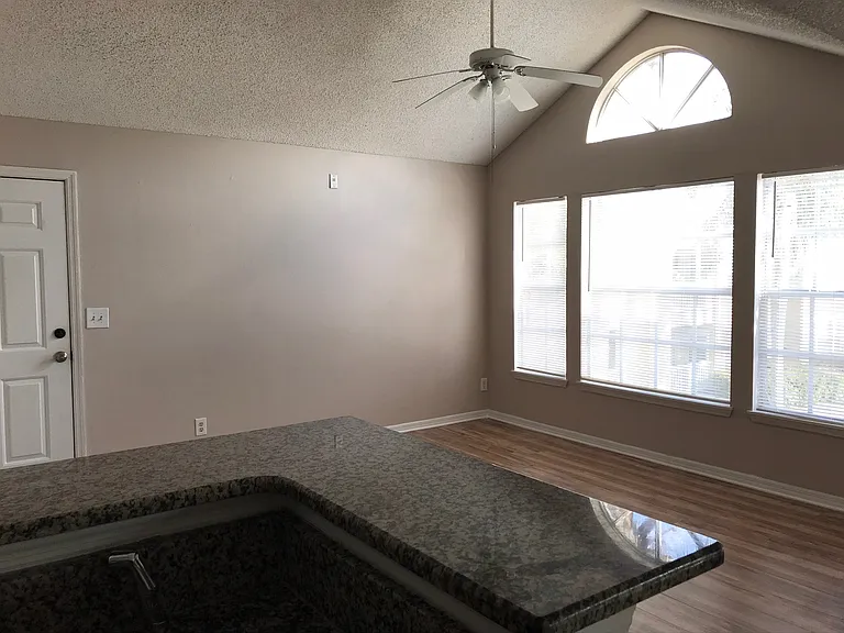 1055 S Hiawassee Rd #2022 — Photo 27