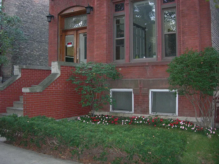 822 W George St #3 — Photo 1
