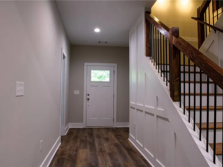 782 Crooked Creek Dr — Photo 3