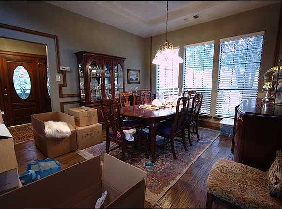 3rd image of 1800 Green Tree Ln