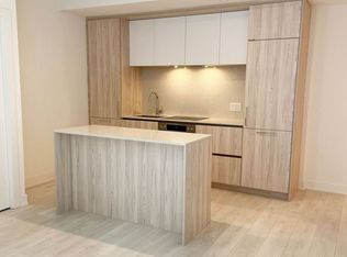 15 Mercer St #508-C01, Toronto, ON M5V 0T8