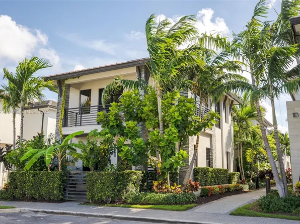 8217 NW 46th St, Doral, FL 33166