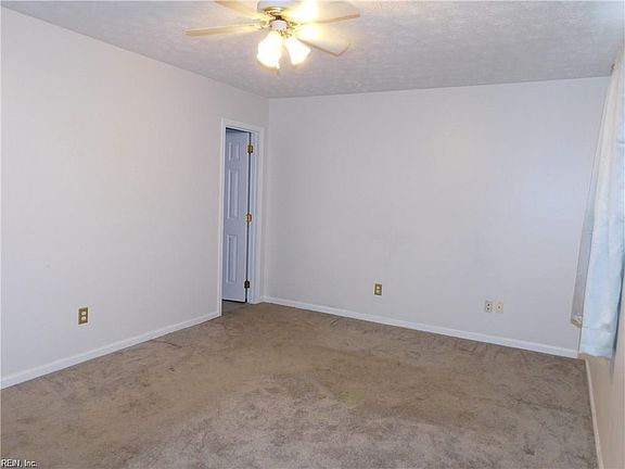 5th image of 930 Pocahontas Ct