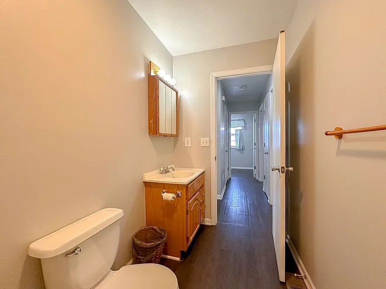 1326 S Elizabeth St — Photo 4