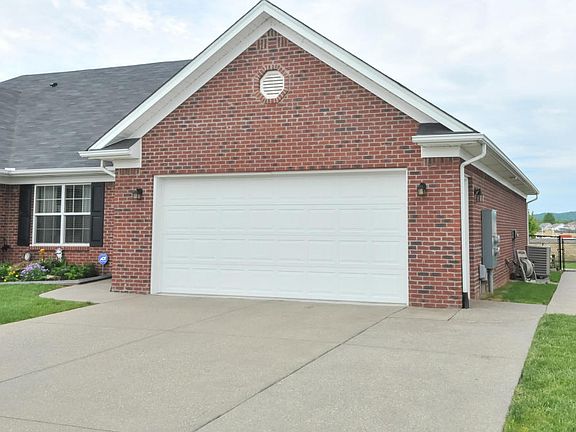 2nd image of 265 Villa Ln