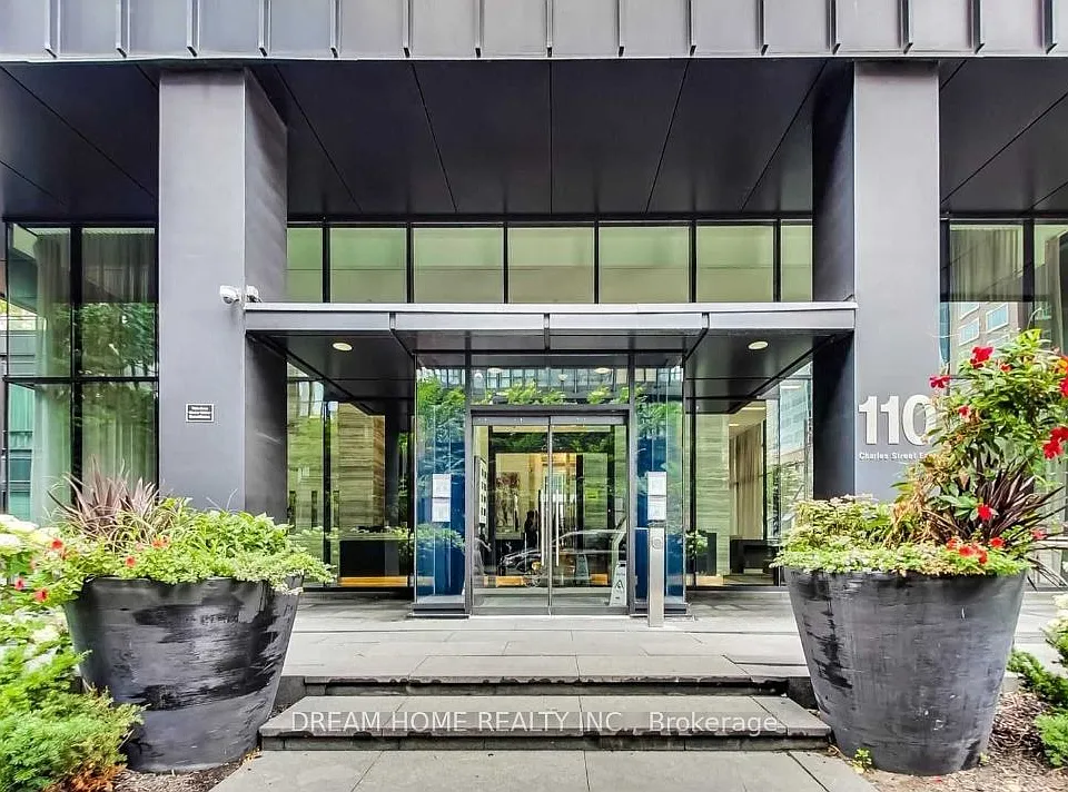 110 Charles St E #608