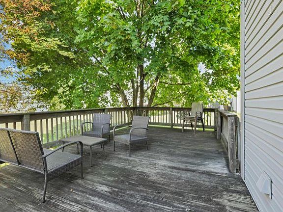 3rd image of 189 Hawkins Ln #F