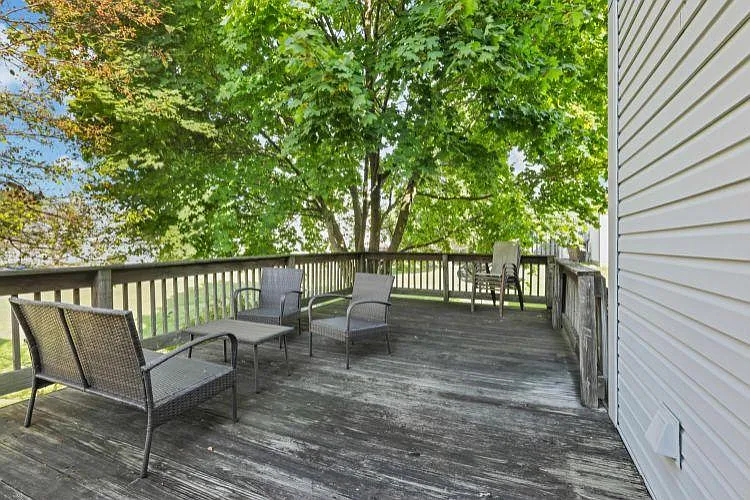 189 Hawkins Ln #F — Photo 3