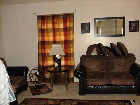 4th image of 2210 Parker Cir