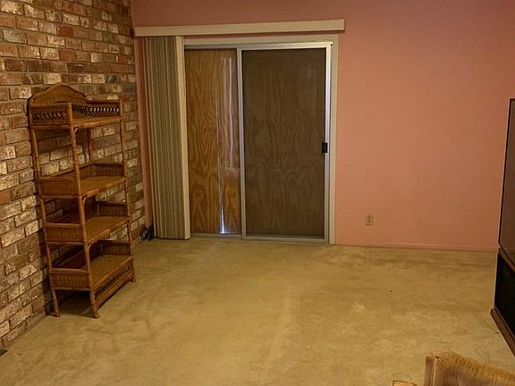5th image of 419 Champion Rd