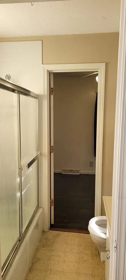 Cozy 2 Bedroom Home — Photo 3