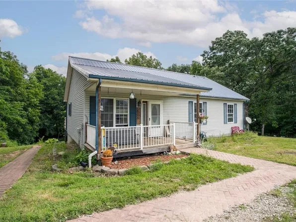 458 NE 200th Rd, Knob Noster, MO 65336