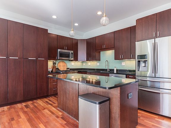 5th image of 1825 N Winnebago Ave APT 203
