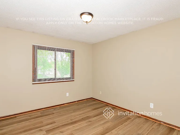 1764 Evergreen Bay — Photo 12