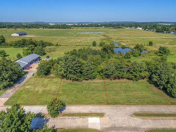 2nd image of 3 Orchard Pkwy