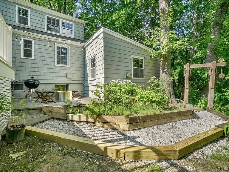 64 Pine Cliff Rd — Photo 27