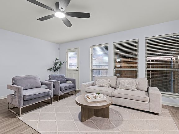 2nd image of 3028 Casa Bella Dr