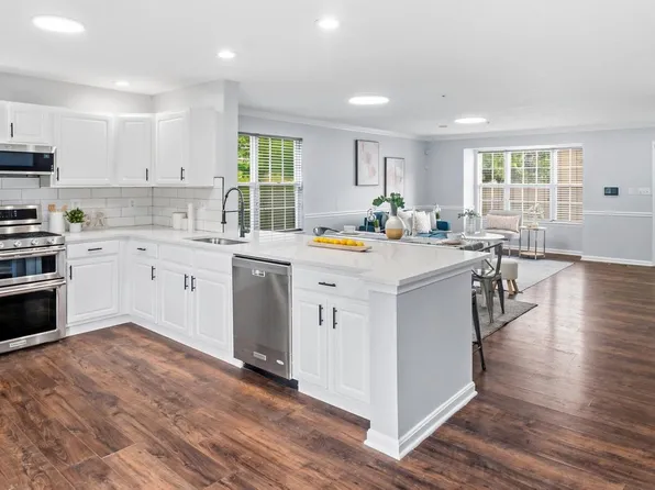 450 Renfro Ct, Glen Burnie, MD 21060