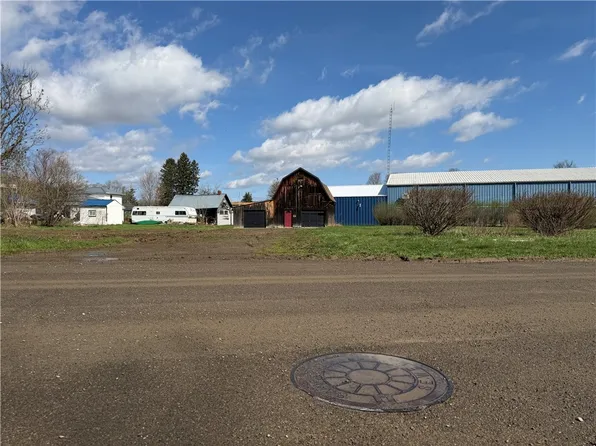 5322 Washington St, Woodhull, NY 14898