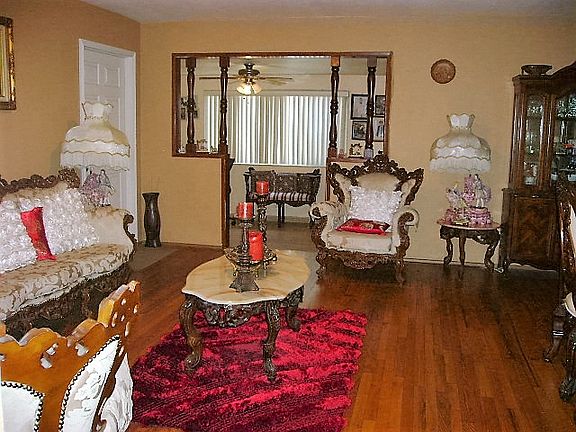 4th image of 9518 Bexley Dr