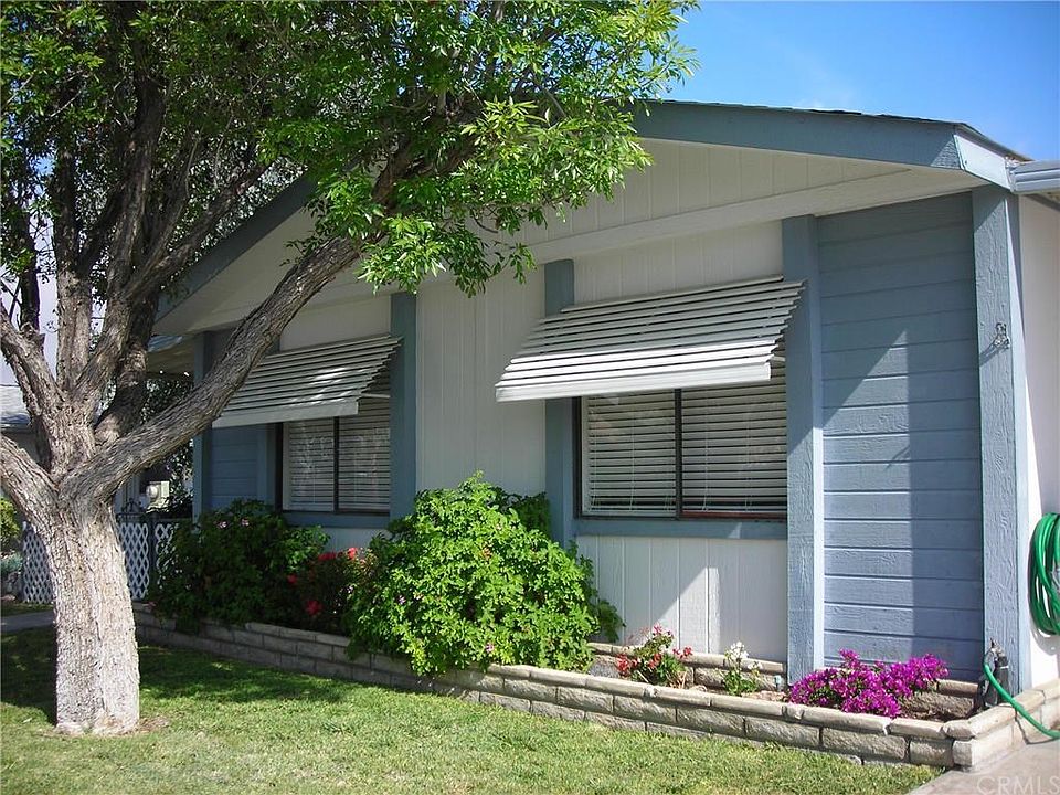 1st image of 557 Estrella St