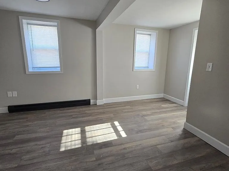 29 McCulloh St — Photo 17