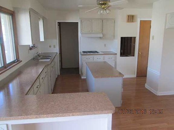 3rd image of 4721 Brook Ln